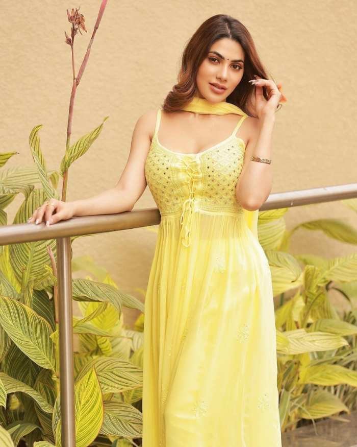 nikki tamboli_teluguvox 5